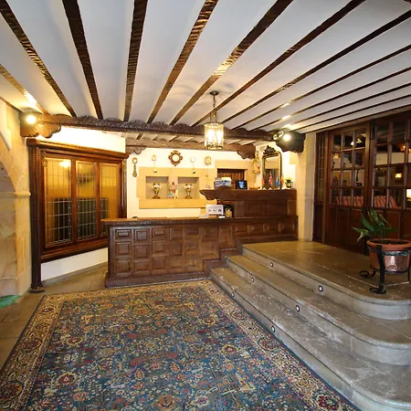 Santillana Hotel