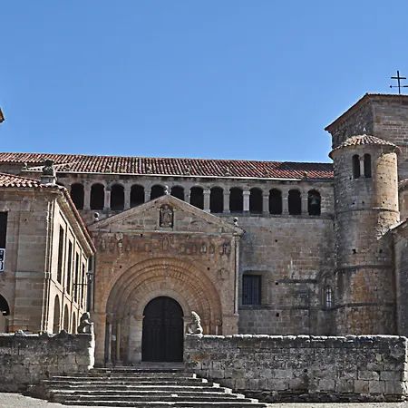 Santillana 3*