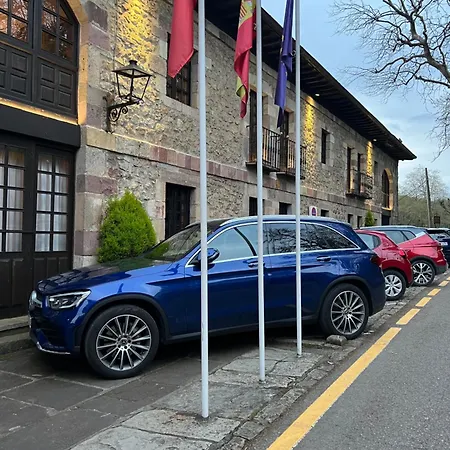 Hotel Santillana 3*