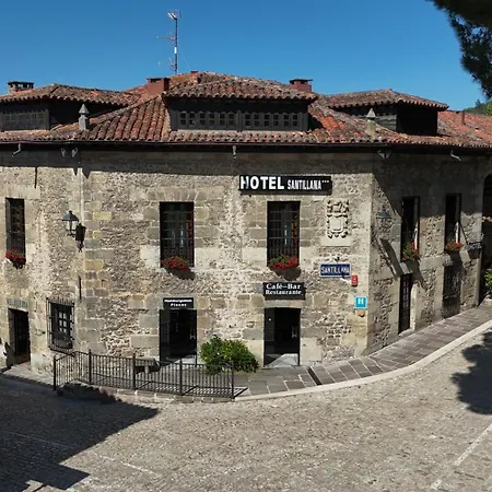 Santillana מלון 3*