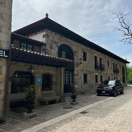 Santillana 3*