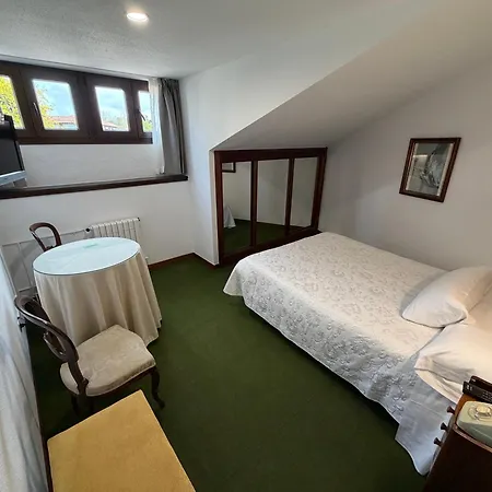 Santillana Hotel
