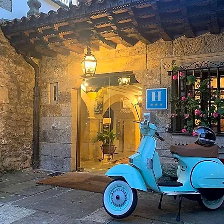 Hotel Santillana