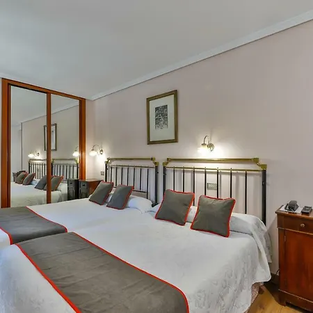 Santillana Hotel