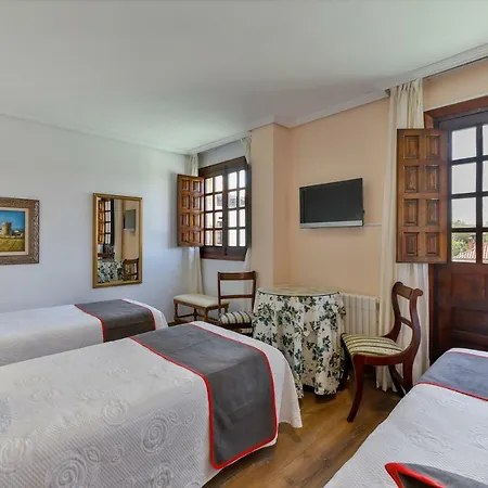 Santillana Hotel