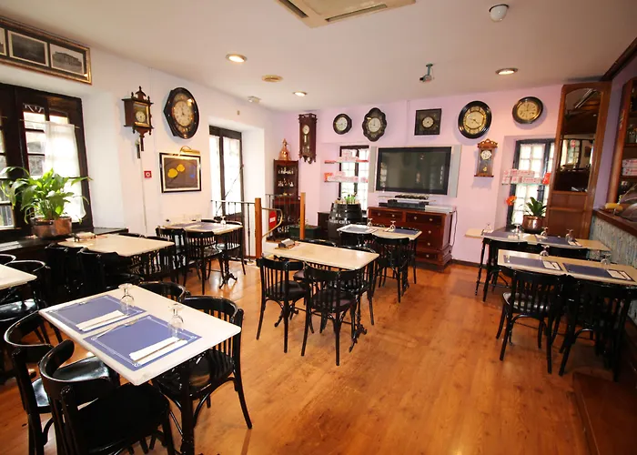 Santillana Сантильяна-дель-Мар