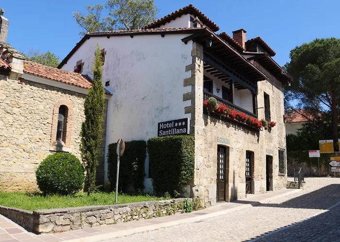 Santillana Сантильяна-дель-Мар
