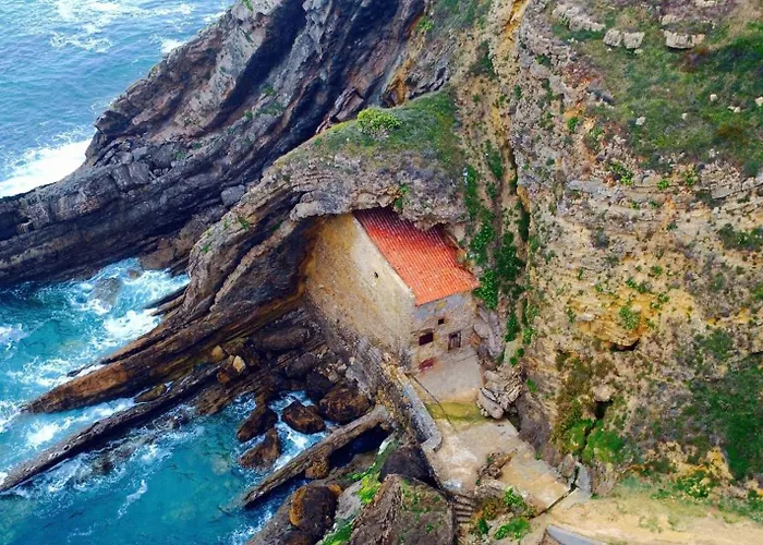 Santillana 3* Сантильяна-дель-Мар