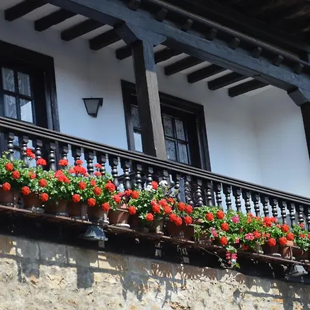 Santillana 3* 산틸라나델마르