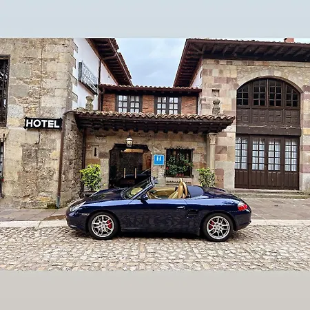 Hotel Santillana