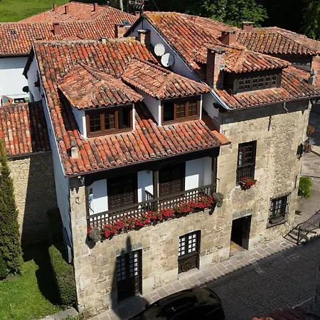 Santillana Hotel