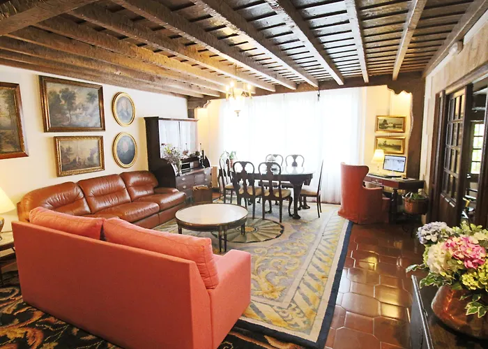 Hotell Santillana 3*