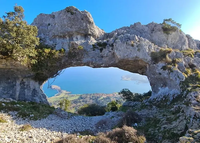 Santillana 3* 桑提亚纳德玛