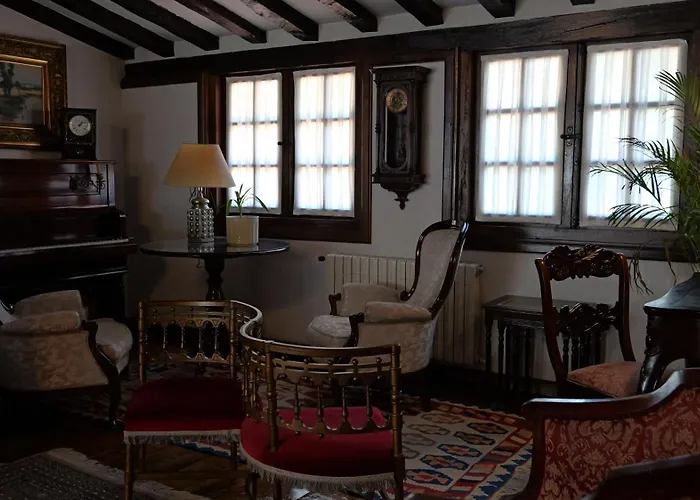 Santillana 3* 桑提亚纳德玛